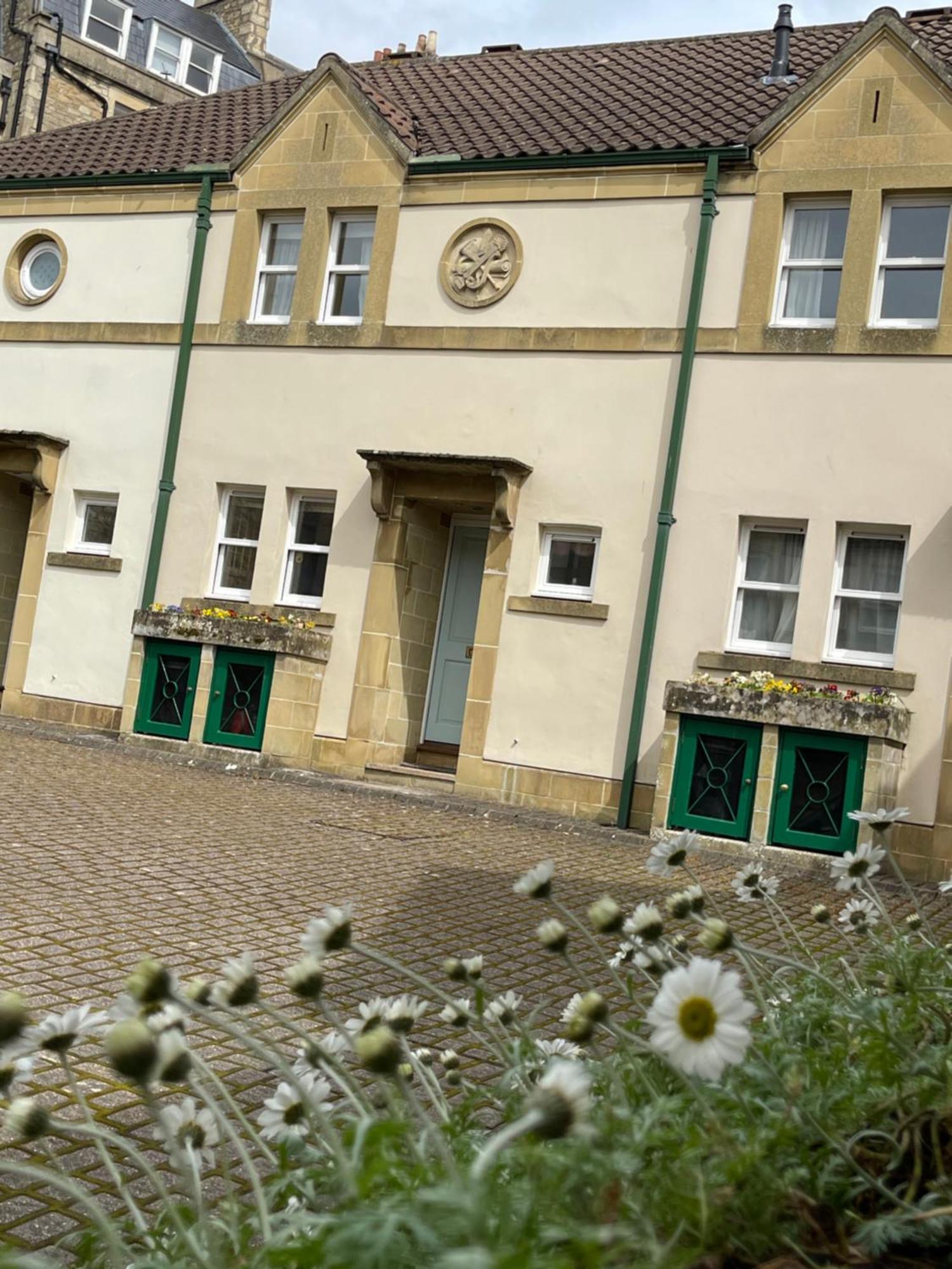 Circus Mews Townhouse:2 Beds:2 En-Suite Baths:Parking:City Centre:Quiet Area Exteriör bild